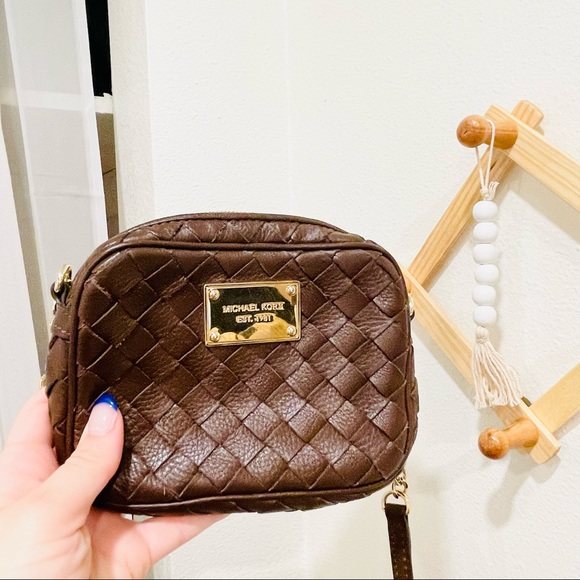 Michael Kors 6 inch Crossbody Woven Purse - Picture 2 of 10